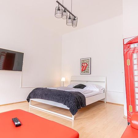 Sweet 3Br Shared Apt Near Wiener Stadthalle & Central Esterno foto
