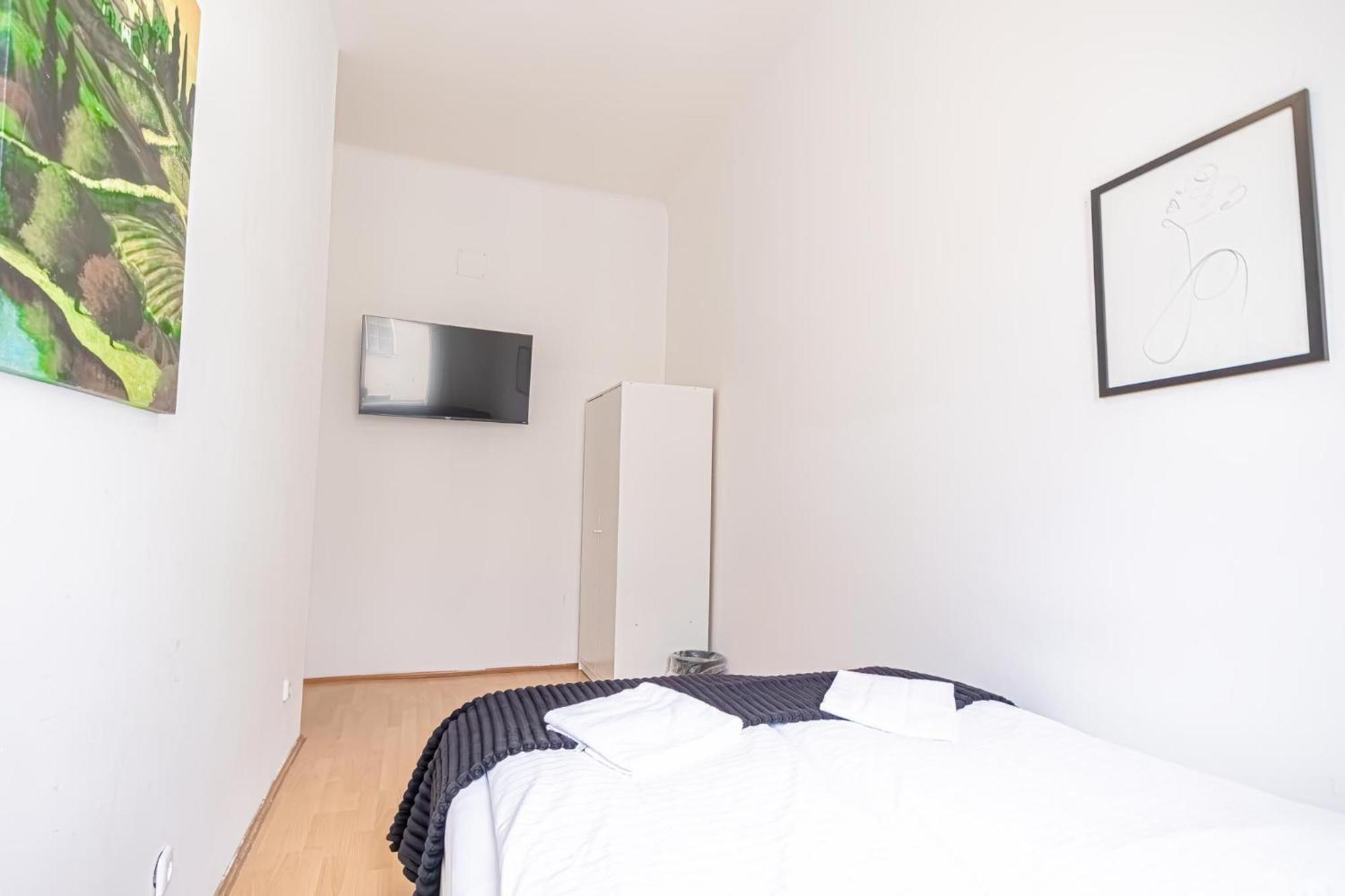 Sweet 3Br Shared Apt Near Wiener Stadthalle & Central Esterno foto