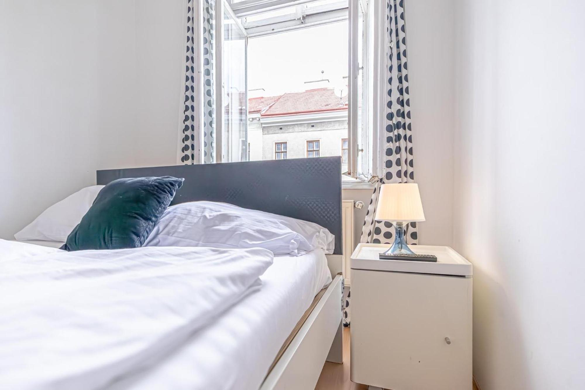 Sweet 3Br Shared Apt Near Wiener Stadthalle & Central Esterno foto