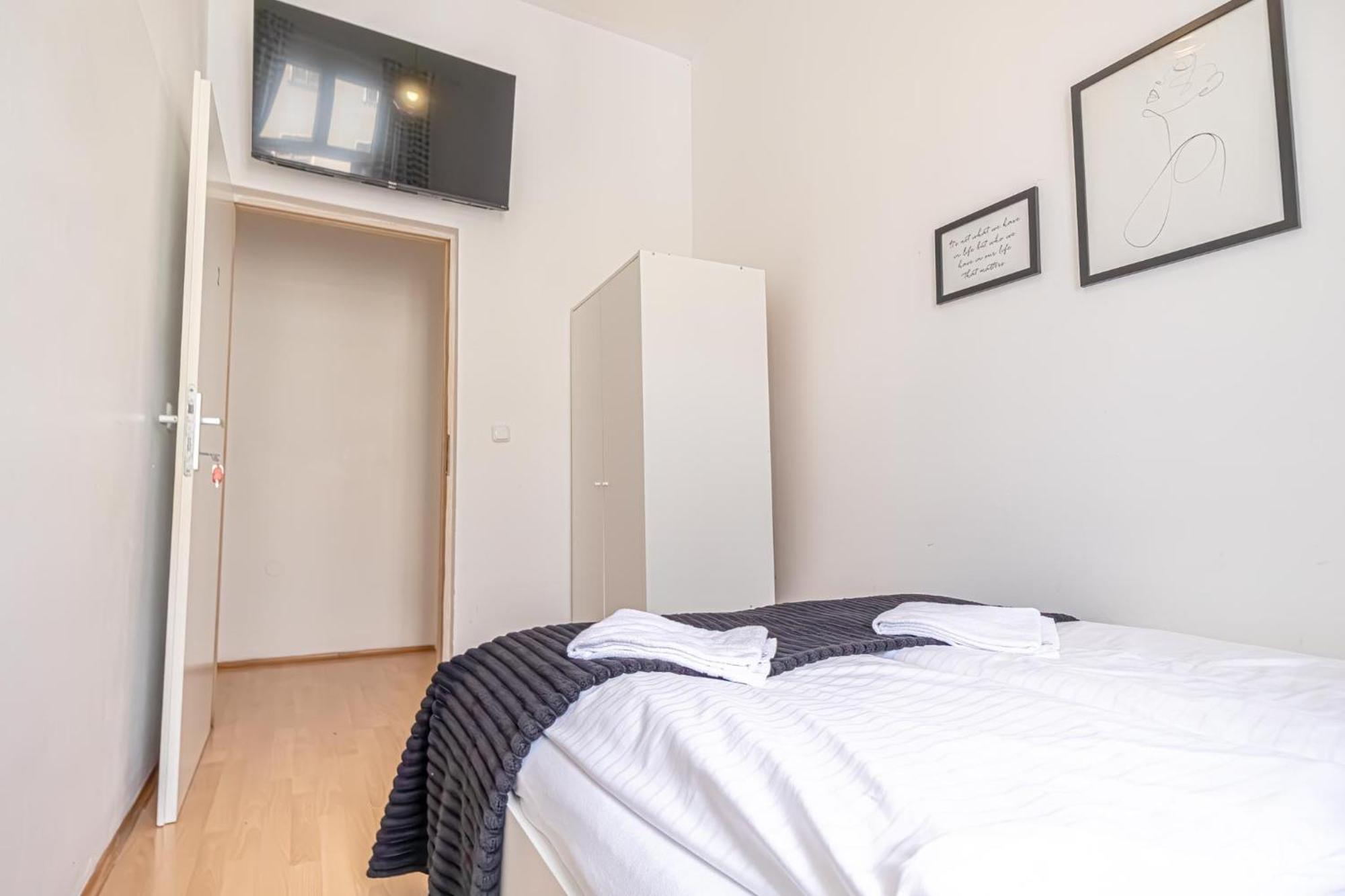 Sweet 3Br Shared Apt Near Wiener Stadthalle & Central Esterno foto