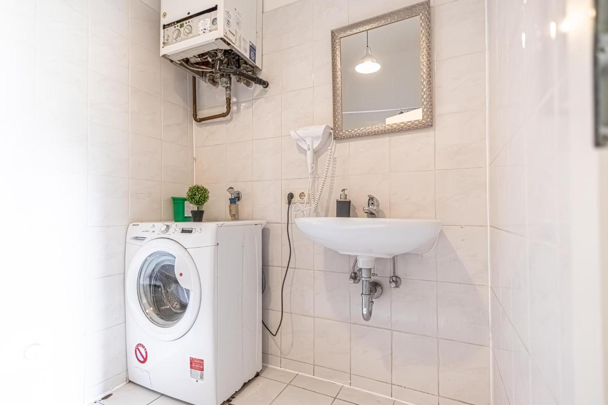 Sweet 3Br Shared Apt Near Wiener Stadthalle & Central Esterno foto